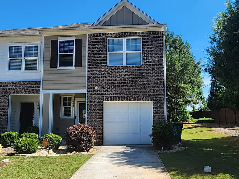6357 Kennonbriar Ct — Photo 1
