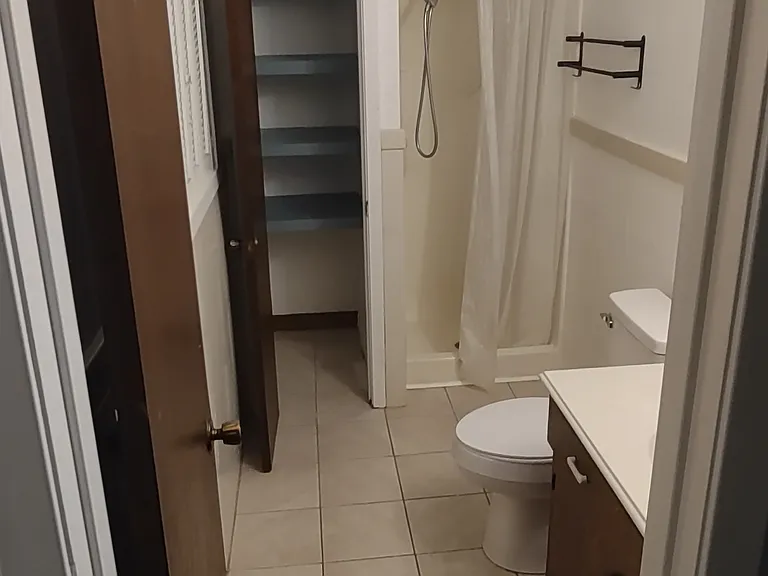 1005 Lester Dr — Photo 6