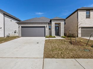 106 Travine Dr, McKinney, TX 75071