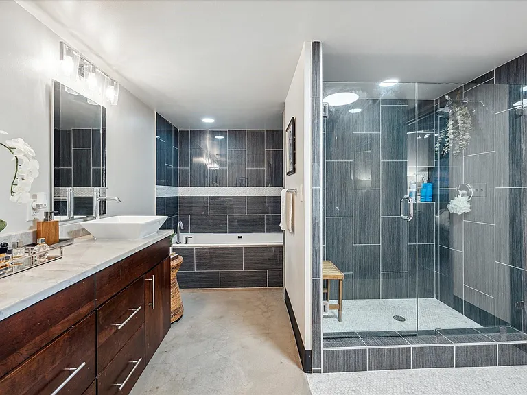 800 Brazos St #1007 — Photo 10