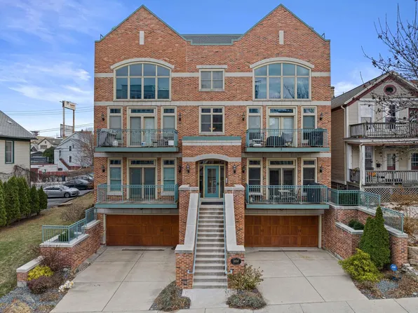 1658 North Jackson STREET #102, Milwaukee, WI 53202