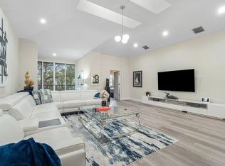 5083 Lake Catalina Dr APT B, Boca Raton, FL 33496