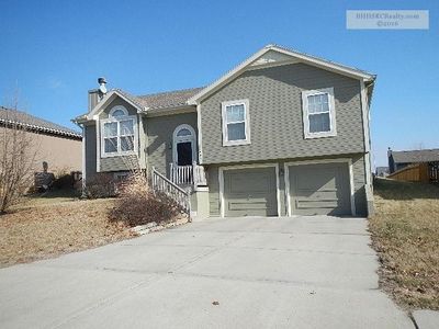 11431 N Farley Ave, Kansas City, MO, 64157