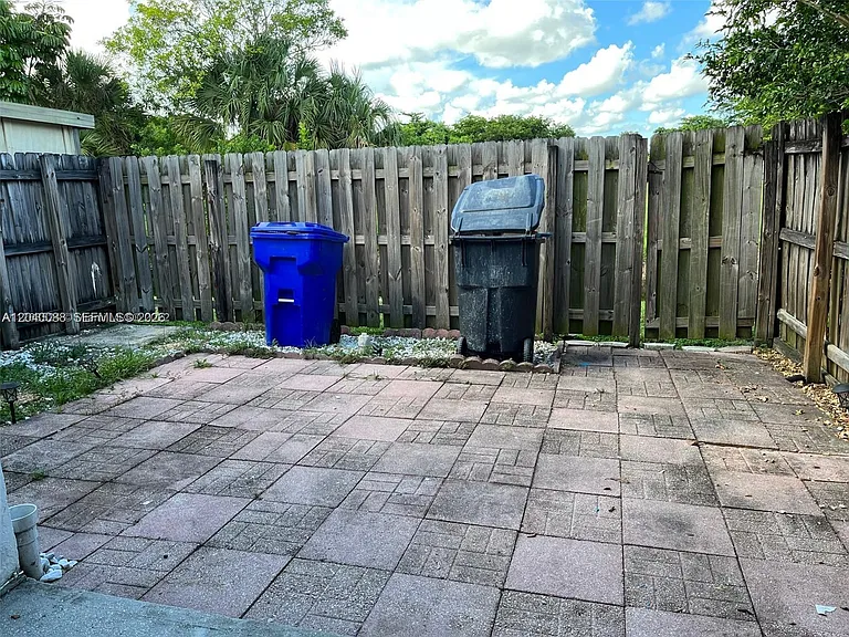 7321 Tam Oshanter Blvd — Photo 13