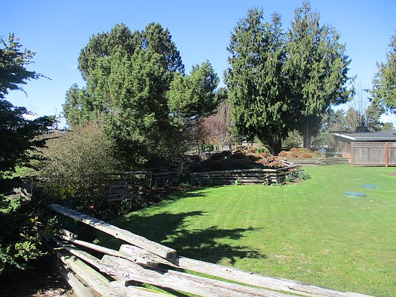 2nd image of 20 Inner Bay Ln