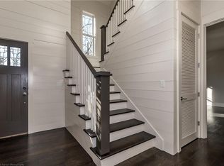 408 SW 3rd St, Bentonville, AR 72712