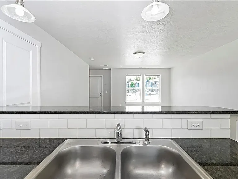 WhistleStop Apartments — Photo 90