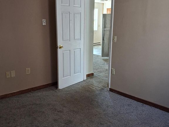 5th image of 17 Elm St APT 201