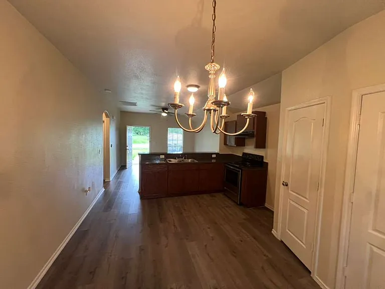 3940 Scranton St — Photo 5