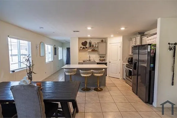 689 Coppola Ct — Photo 6