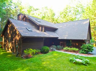 8 Hemlock Hill Rd, Great Barrington, MA 01230