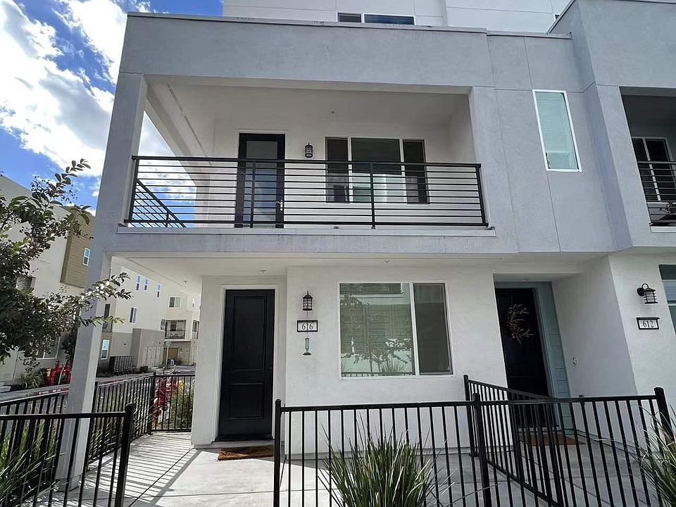 1st image of 616 Apricot Way