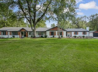 34W023 White Thorne Rd, Wayne, IL 60184