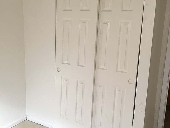 5th image of 329 S Pioneer