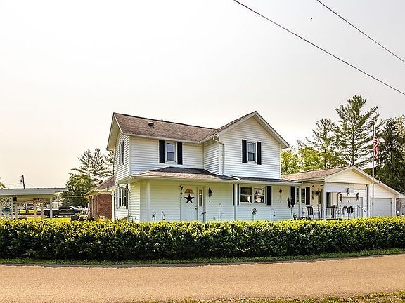 2nd image of 16016 Elm St