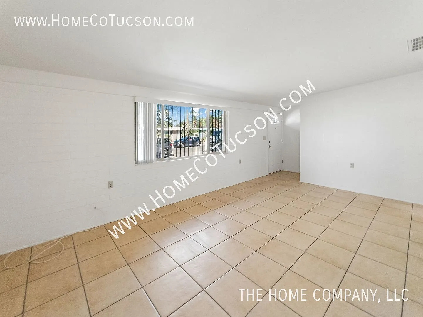 1446 E Iowa Dr: Charming Updated 2-Bedroom Home with Fenced Yard — Photo 4