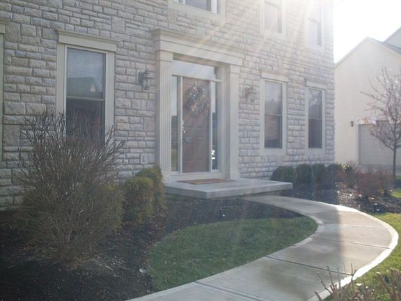 Inviting walk way