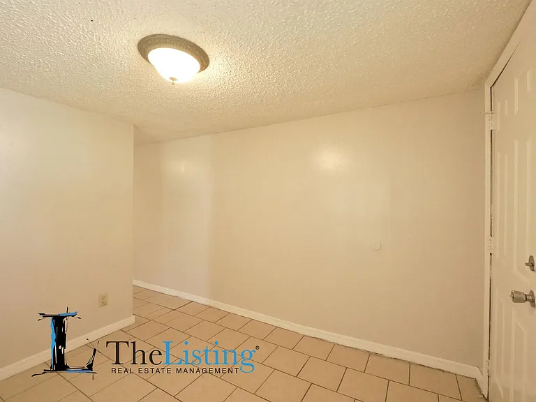 1005 Pine Ave #A — Photo 9