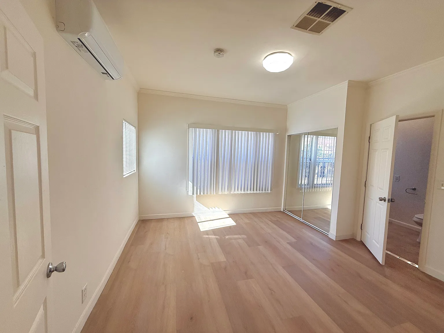3 bed, 1250 sqft, $2,795 — Photo 3