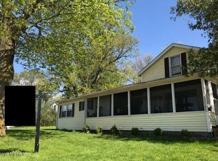 13108 Grand River Dr SE, Lowell, MI 49331