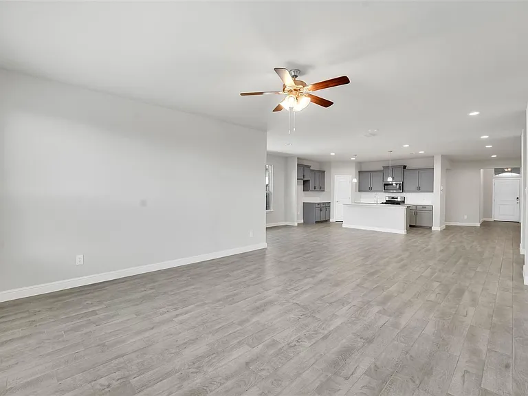 1012 Southwark Dr — Photo 11
