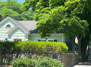 520 Colville Pl, Waukegan, IL 60087