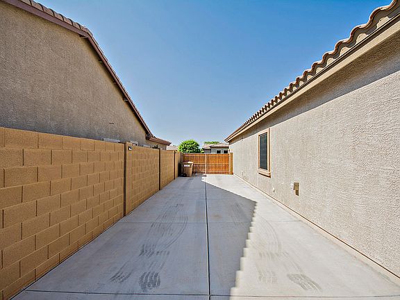 4th image of 9935 W Patrick Ln