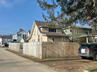 206 Grant St, New Cumberland, WV 26047