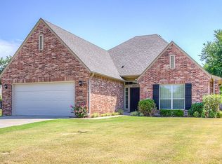 2402 Jefferson Rd, Bartlesville, OK 74006