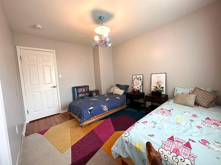 1073 Roseberry Ct — Photo 23