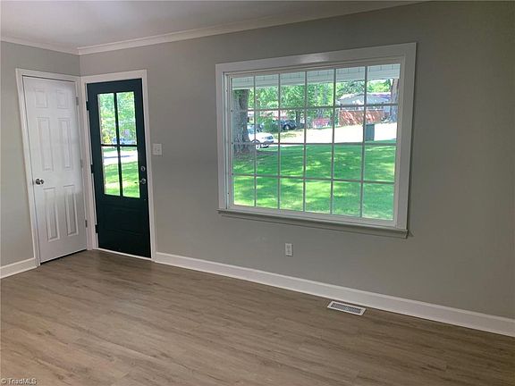 2nd image of 332 Sunset Dr