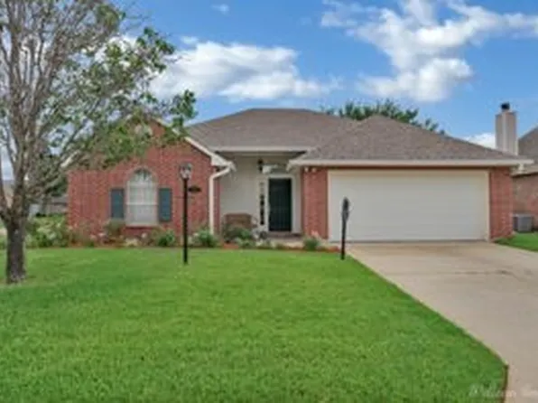 9811 Kings Pointe Dr, Shreveport, LA 71115