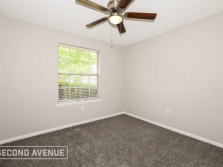 2226 Thomas Lynch Ct — Photo 17