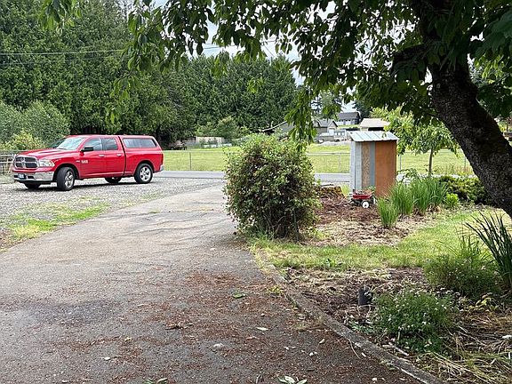 4th image of 14462 SE Bluff Rd