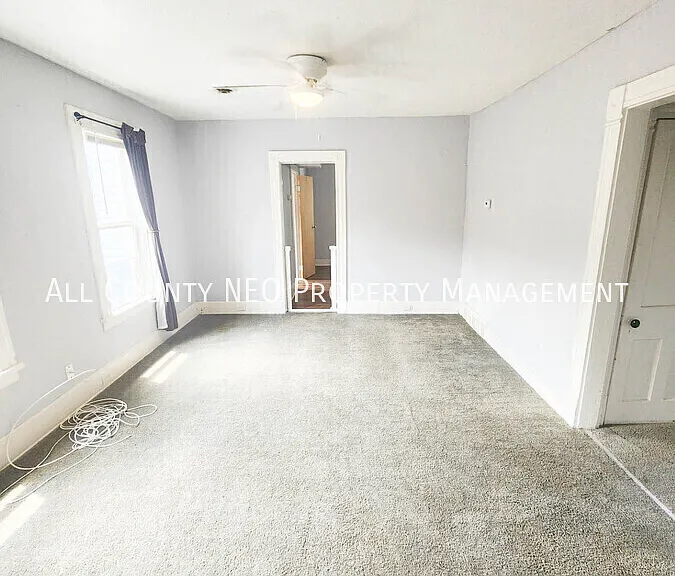 2044 W 44th St #UP — Photo 8