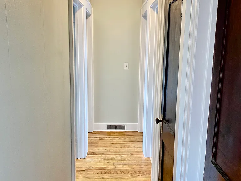 250 Woodbine Ave #1 — Photo 22