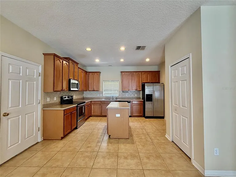 14205 Bridgewater Crossings Blvd — Photo 11