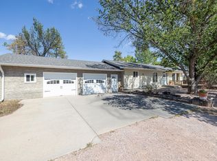 27442 Red Fox Rd, Hot Springs, SD 57747