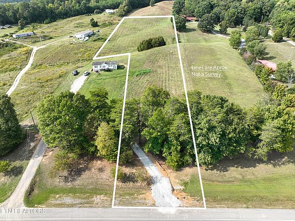 3rd image of 2732 Highway 72