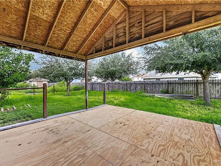 1729 W Jefferson St — Photo 13