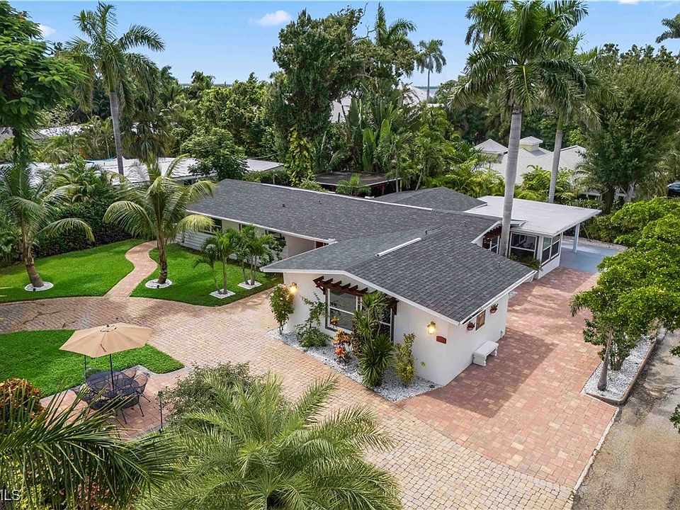 1st image of 2702 McGregor Blvd