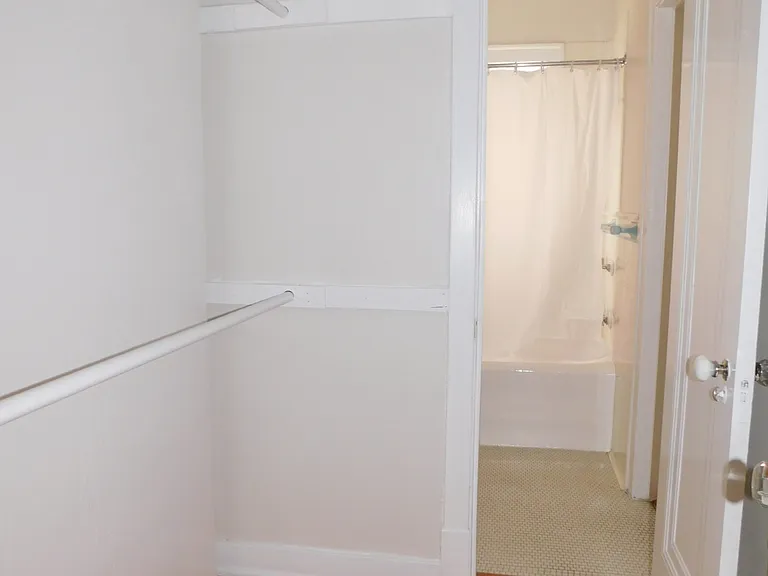 429 Linden Ave #L2 — Photo 7