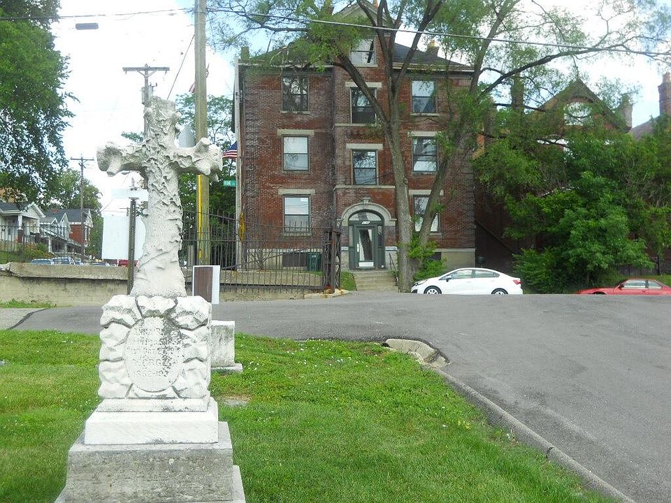 1st image of 4346 Vine St APT 2