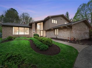 26460 Hendon Rd, Beachwood, OH 44122