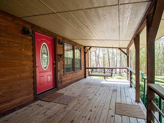 2nd image of 1024 Summit Rdg