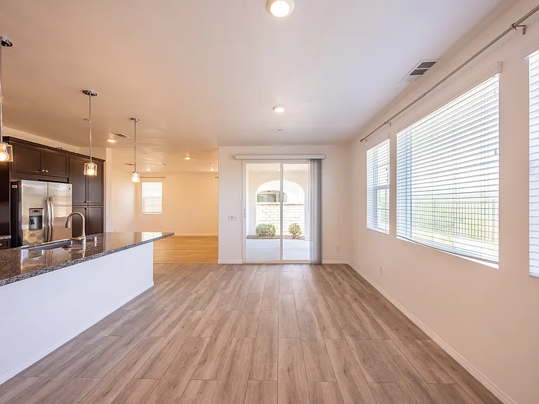 24153 Paseo Del Rancho Dr — Photo 5