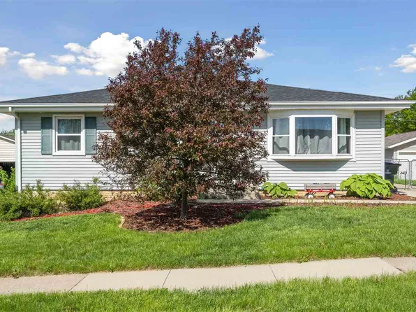 2414 Lori Dr SW, Cedar Rapids, IA 52404