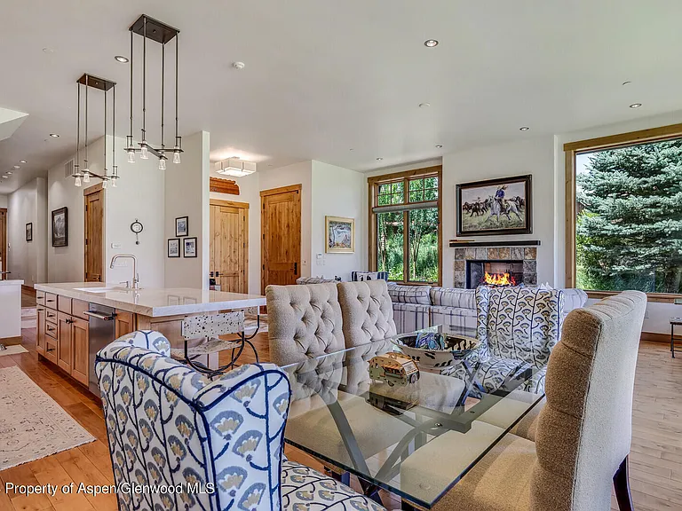 138 Club Lodge Dr — Photo 10