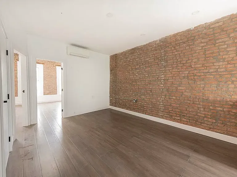 586 5th Ave #2 — Photo 3