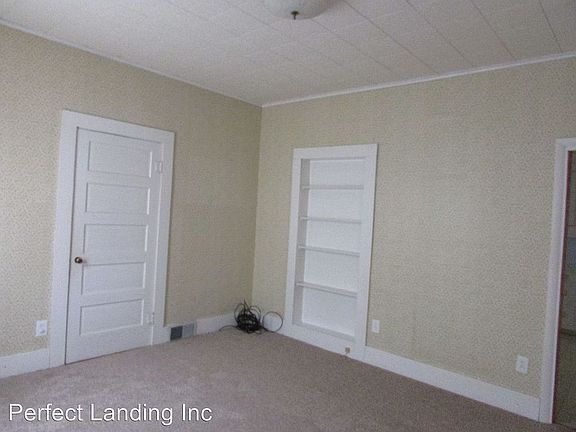 4th image of 115 Birch St